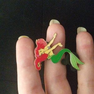 Disney Ariel Little Mermaid Trading Pin Parks